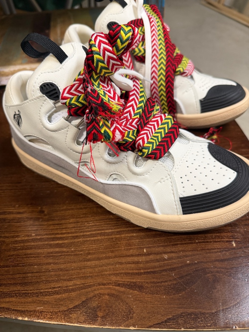 Lanvin Men’s Sneakers with Red and Green Laces size 42 US Size 9 - Picture 12 of 15